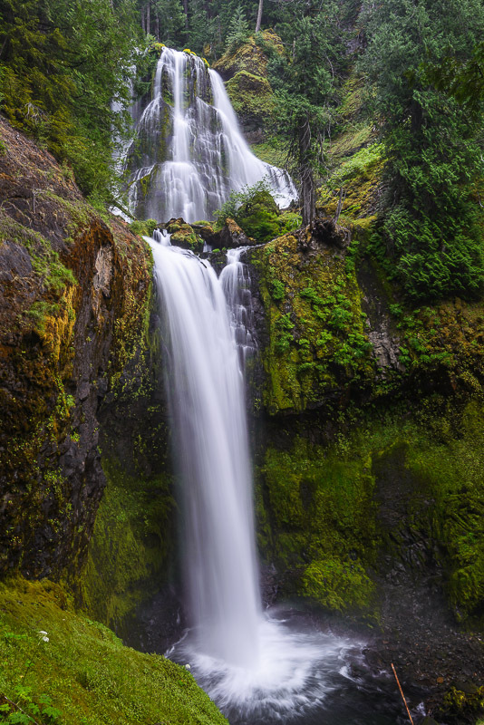 8 EPIC Waterfalls Near Portland Worth the Drive