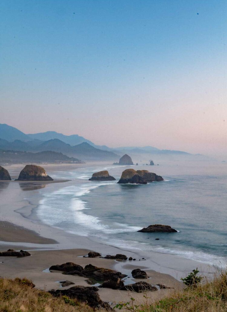 20 EPIC Things to Do at the Striking Oregon Coast (+2 to Avoid)